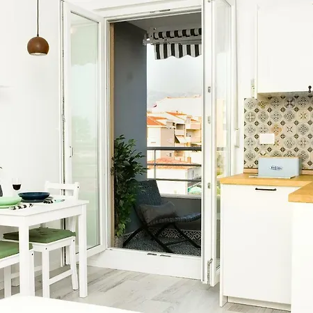 Seaside - Balcony, Sea View, Free Garage Apartment Split